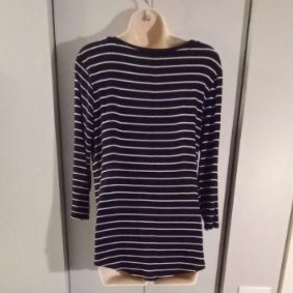 Light weight soft t-shirt - Picture 2 of 4